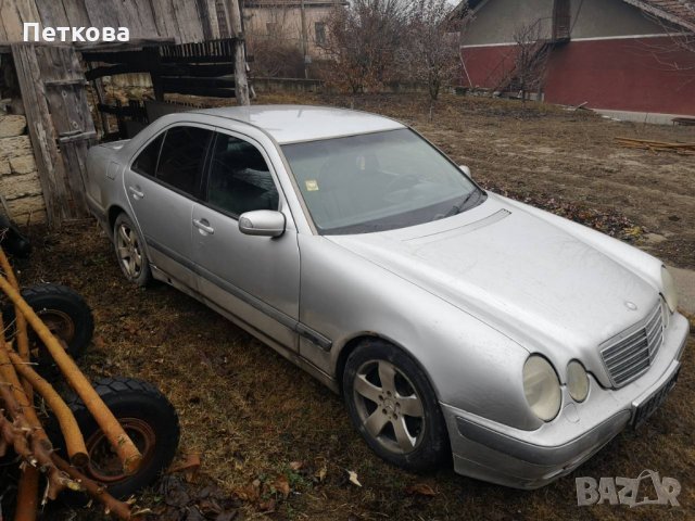 Мерцедес Е 320 на части, снимка 2 - Автомобили и джипове - 24267709