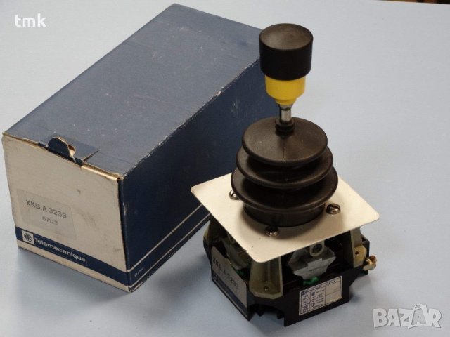 Джойстик Telemecanique XKB.A3233 4-позиционен