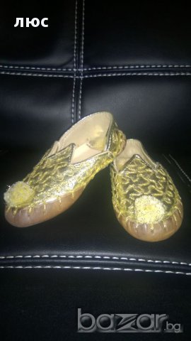 пантофи, снимка 2 - Бебешки обувки - 17202745