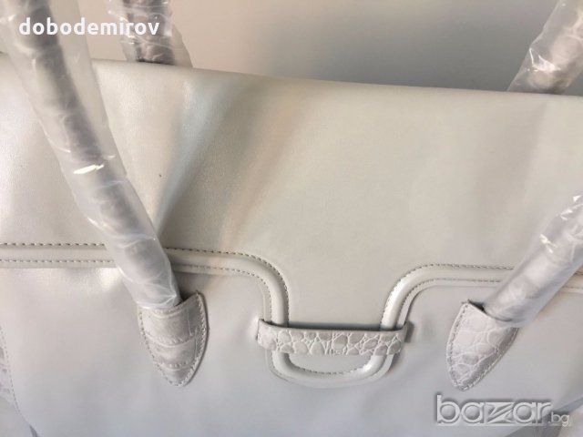 Нова кожена чанта Estee Lauder и картодържател, оригинал, снимка 9 - Чанти - 19307427