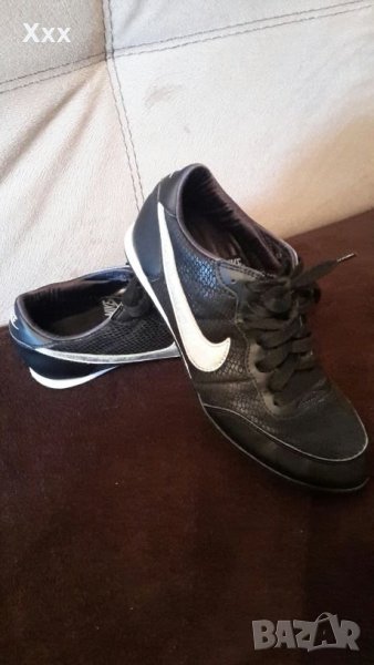 Маратонки NIKE, снимка 1