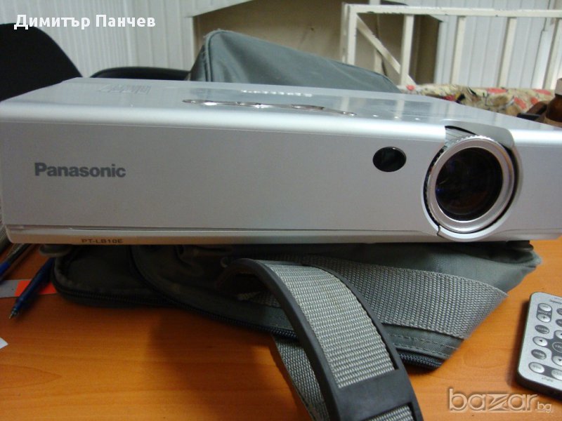 Проектор Panasonic PT-LB10E, снимка 1