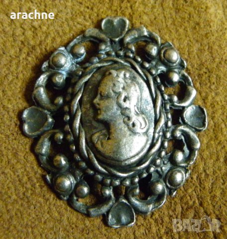 Бароков сребърен медальон, снимка 1 - Колекции - 24277424