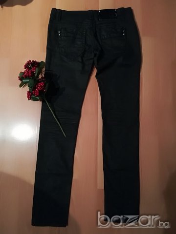 Дамски черни панталони, снимка 1 - Панталони - 19735178