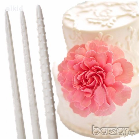 3 бр пластмасови шишове пирони колонки пилони  опора за торта етажи блат декориращи