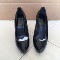Aldo обувки на ток от черен лак с платформа N38, снимка 1 - Дамски обувки на ток - 22787663