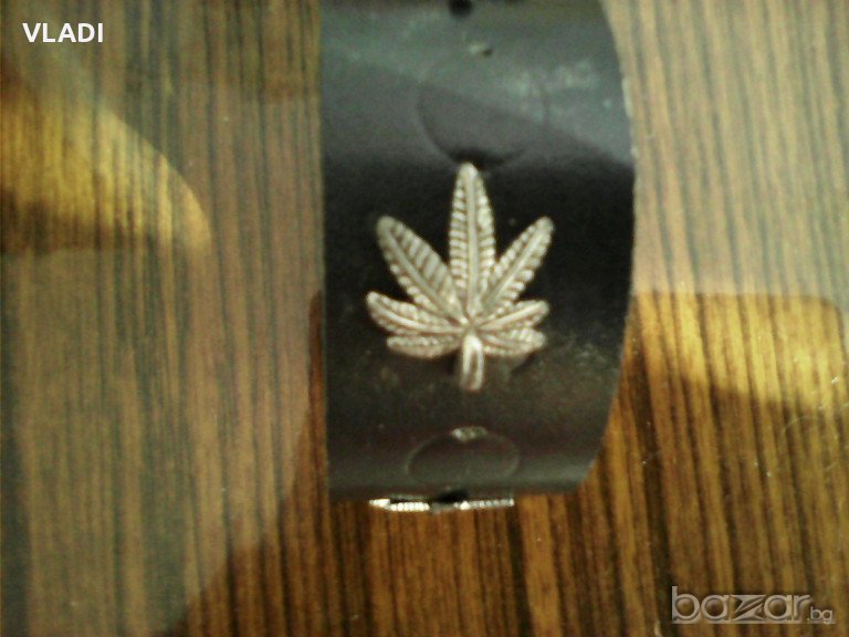 Кожена Гривна, снимка 1