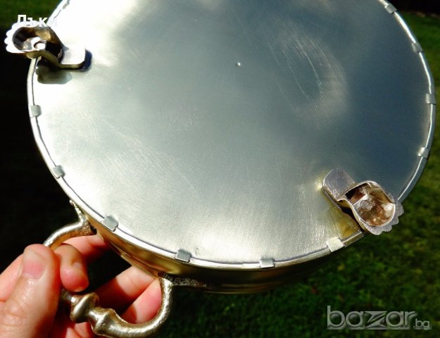 Бронзов съд за сервиране,лъвски лапи,дръжки, снимка 2 - Антикварни и старинни предмети - 19178482