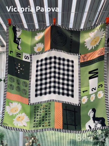 Красив шал ESPRIT,82 на 82см, снимка 2 - Шапки - 26101488