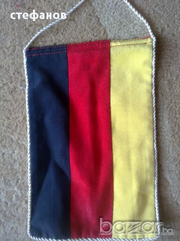 Настолни държавни знамена от протокола при делегации от татово време , снимка 10 - Антикварни и старинни предмети - 10972616