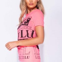 Дамска тениска в неоново розово, снимка 2 - Тениски - 25778825