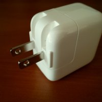 Оригинален USB адаптер за iPad , iPhone и iPod , 5.1V , 2.1A , 10W - чисто нов , внос от Англия, снимка 3 - Оригинални зарядни - 23921312