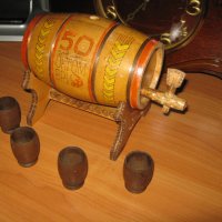 Дървено буре с 4 чашки, снимка 2 - Антикварни и старинни предмети - 21080805
