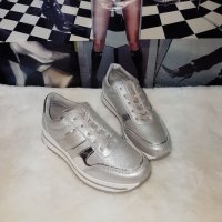 Спортни обувки в сребристо, снимка 1 - Дамски ежедневни обувки - 24774047