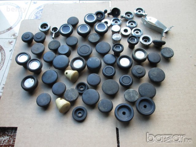 КУПУВАМ всякакви копчета(врътки) за потенциометри и радиоприемници, снимка 2 - Антикварни и старинни предмети - 18275426
