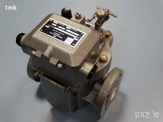 предпазно газово реле Бухголц VEB BF 25/10 6 RGW 250-76 monitoring relay for tap changer, снимка 4 - Резервни части за машини - 23981659