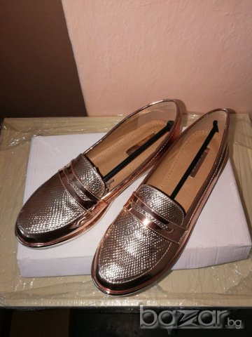 Модерни лачени дамски мокасини, снимка 1 - Дамски ежедневни обувки - 21307557
