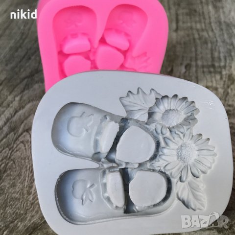 Детски бебешки обувки пантофки на слънчогледи силиконов молд форма за украса торта с фондан шоколад 