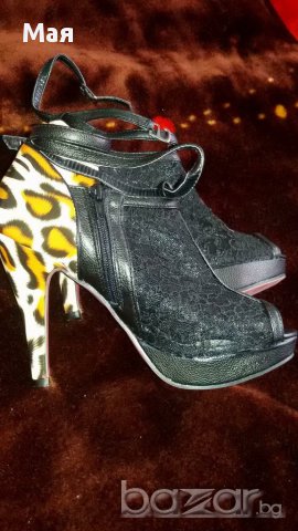 Дамски боти с дантела . Размер 37,38