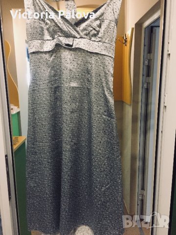 Атлазена рокля MINUS , снимка 1 - Рокли - 21884372