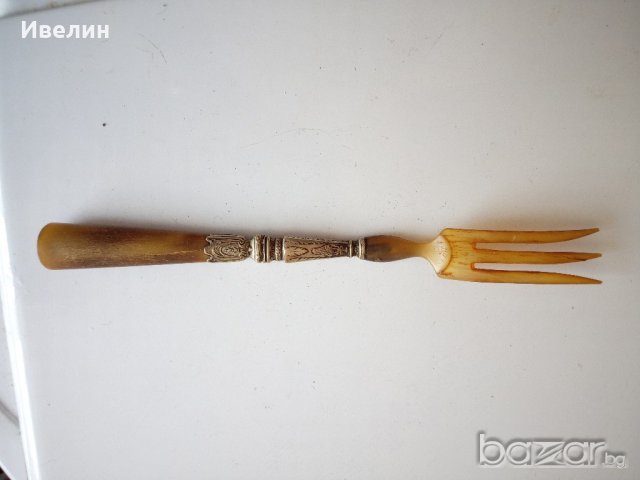 стариина вилица за сервиране, снимка 2 - Антикварни и старинни предмети - 21442690
