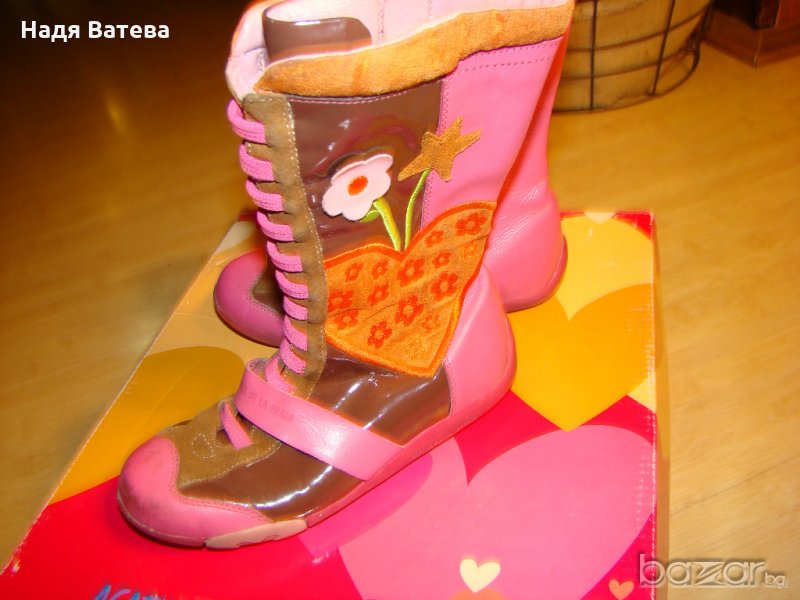 Детски ботуши за ценители на Agatha Ruiz De La Prada, снимка 1