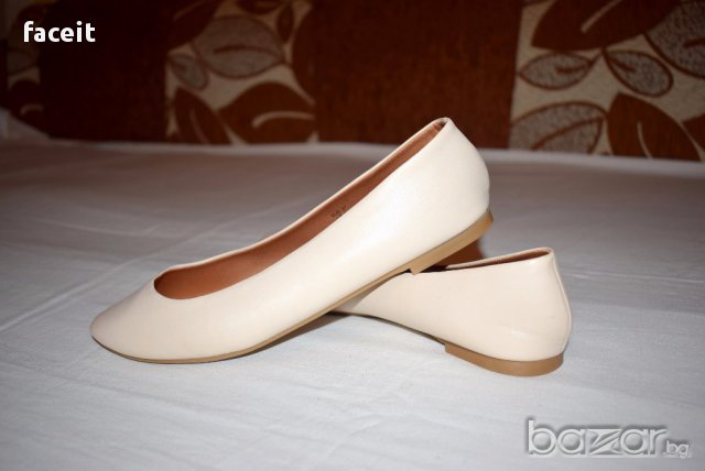 H&M - 100% Оригинални равни дамски обувки / Пантофи / Пантофки / Чехли / Светли / Кожени / Кожа, снимка 3 - Чехли - 17278109