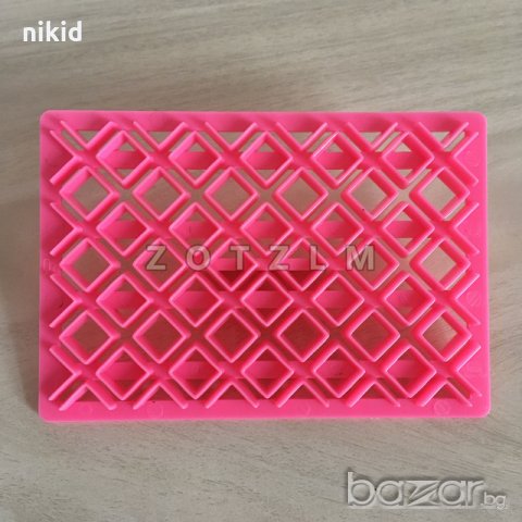 квадрати квадратчета печат отпечатък форма резец мрежа борд украса декор на торти фондан борд, снимка 2 - Форми - 20398979