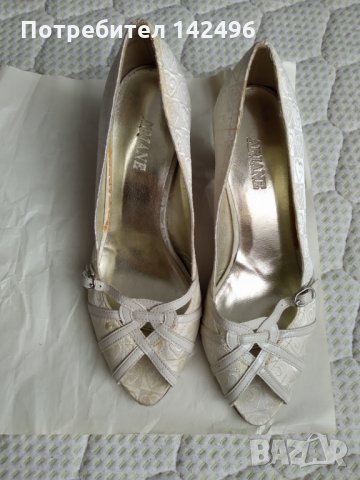 Сватбени обувки на сърчица, снимка 1 - Дамски обувки на ток - 23122833