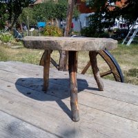 Старинно трикрако столче, снимка 3 - Антикварни и старинни предмети - 17009043