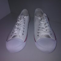 Levis оригинални обувки, снимка 2 - Кецове - 24478310