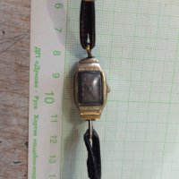 Часовник "SUISSE" ръчен дамски швейцарски работещ, снимка 2 - Дамски - 24601626