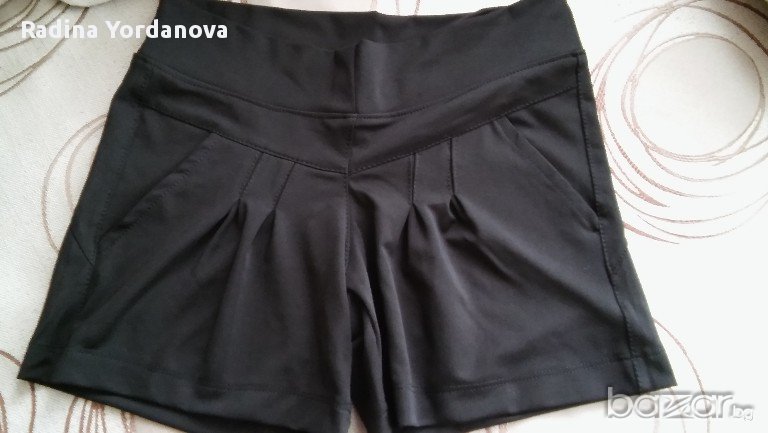 Чисто нови къси панталонки с р-р М, снимка 1