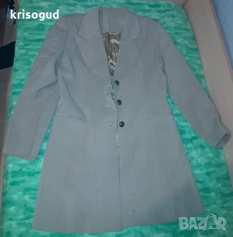 Хитово ретро сако с триредно закопчаване, произведено в България! 