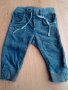 бебешко джинсово панталонче, снимка 1 - Панталони и долнища за бебе - 25472109