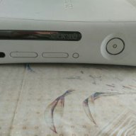 2 конзоли  Xbox 360 с принадлежности 