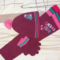 Комплект шал, шапка и ръкавички /налични 2 еднакви комплекта/, снимка 1 - Шапки, шалове и ръкавици - 20649343