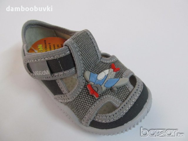 Пантофки сиво самолетче, снимка 2 - Бебешки обувки - 17334348