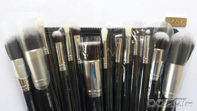 15 бр. оригинални маркови луксозни немски четки за грим ZOEVA, COMPLETE SET!, снимка 11 - Декоративна козметика - 19338706