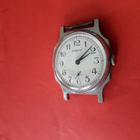 Стар механичен часовник-Победа, снимка 1 - Антикварни и старинни предмети - 25299917