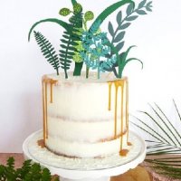 7 бр Изкуствена зеленина растения трева на клечки топери брокатени картон украса декор за торта , снимка 1 - Други - 23999975