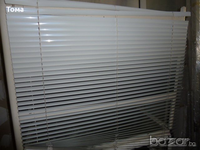 бели хоризонтални шори, снимка 1