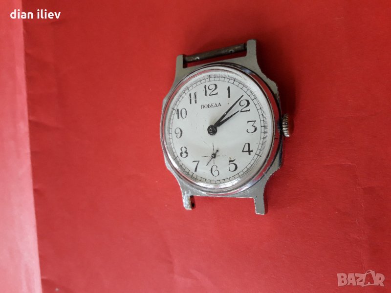 Стар механичен часовник-Победа, снимка 1