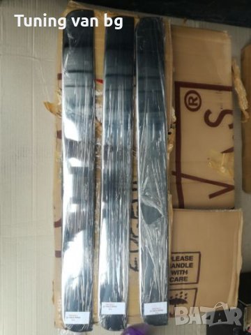 Хром лайсна заден номер Volkswagen transporter T5, снимка 2 - Аксесоари и консумативи - 24838517