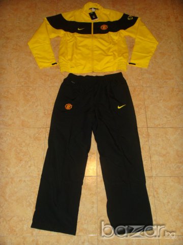  Манчестър Юнайтед Футболен Анцуг Найк Manchester Utd Nike Suit , снимка 1 - Други спортове - 6419764