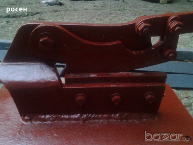 гилотина, снимка 3 - Други машини и части - 18616367