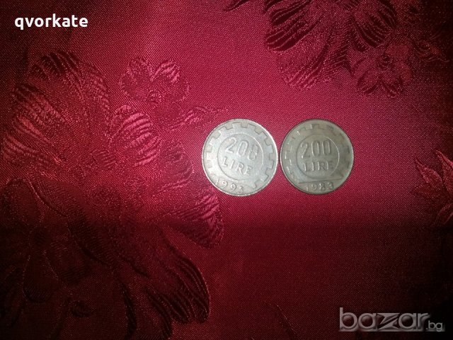 Два броя монети от 200 лири от 1983 и 1993г.