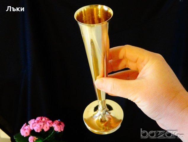 Бронзова ваза за една роза,салфетник,свещник. , снимка 6 - Антикварни и старинни предмети - 20746682