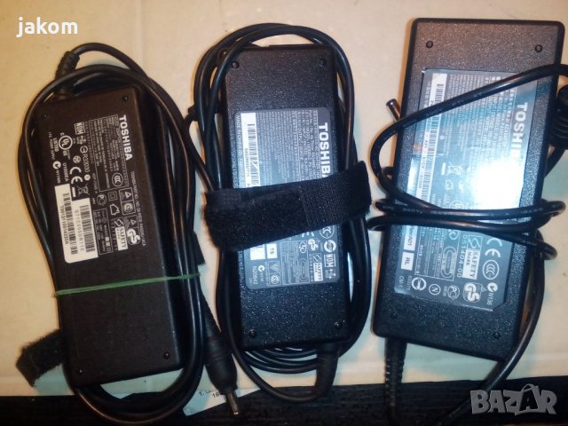 Продавам оригинални зарядни за TOSHIBA, снимка 2 - Кабели и адаптери - 21491000