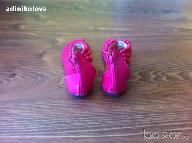 Налични розови сандалки, снимка 5 - Детски сандали и чехли - 13901197